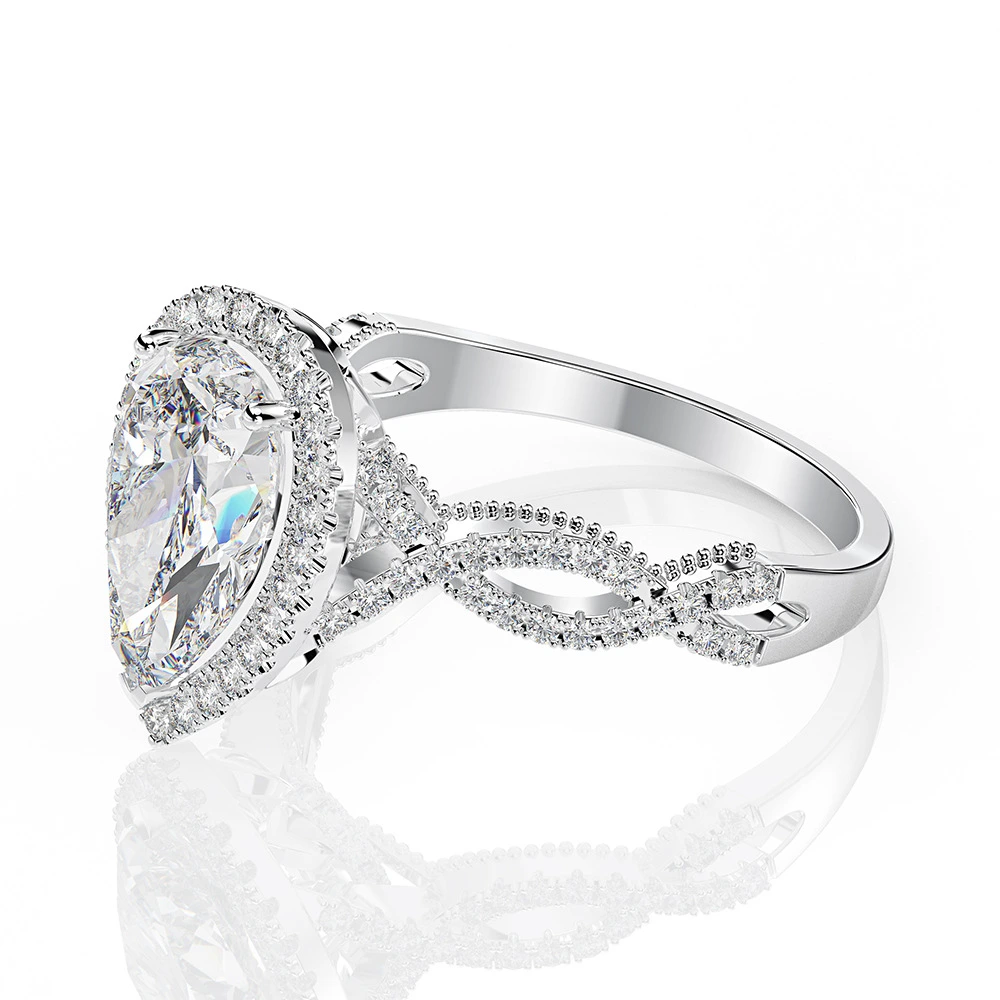 Luxury 3 carat diamond ring in oval shape (2