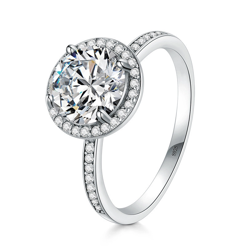 Minimalist luxury 2 carat diamond ring 2