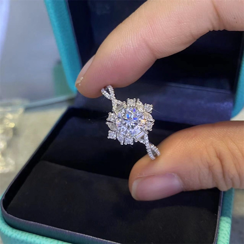 Royal 2 carat diamond ring in silver sterling (2)