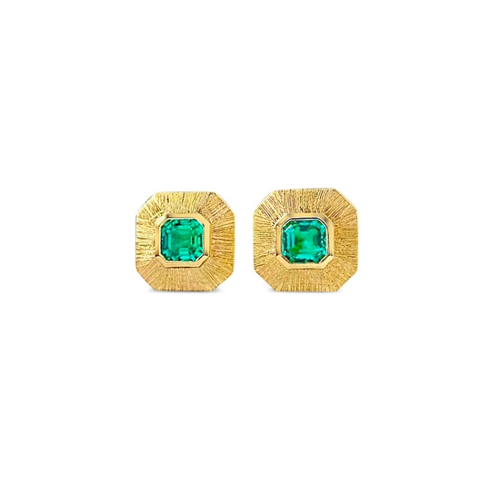 Classy earrings with embedded emerald birthstone 5